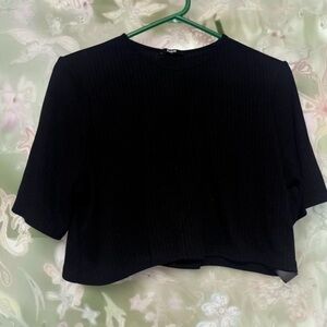 Noo Black Ribbed Crop Top – Soft Stretchy Basic